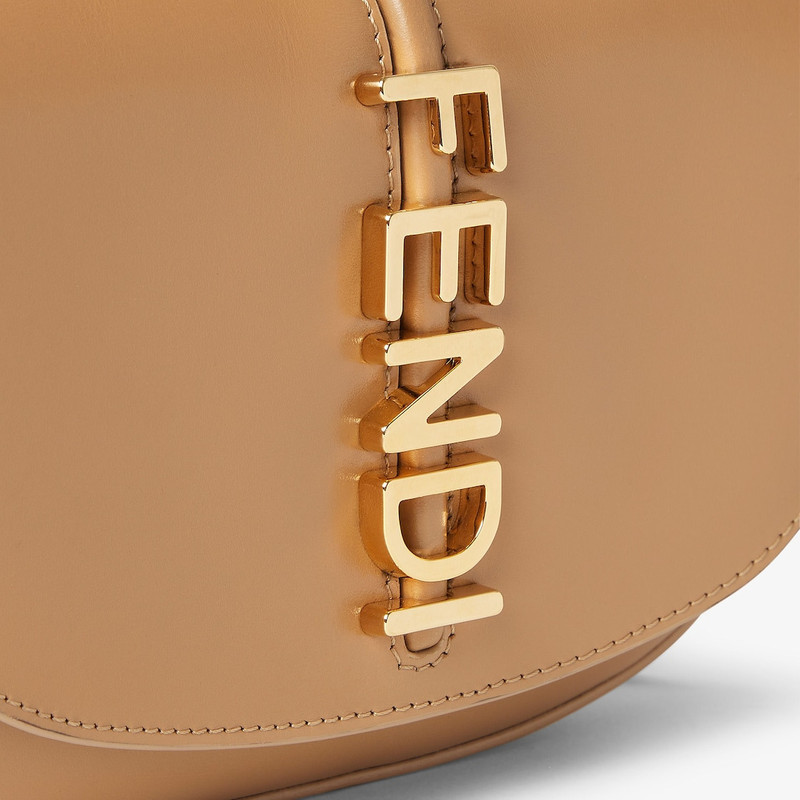 FENDI Fendigraphy Wallet on Chain outlook