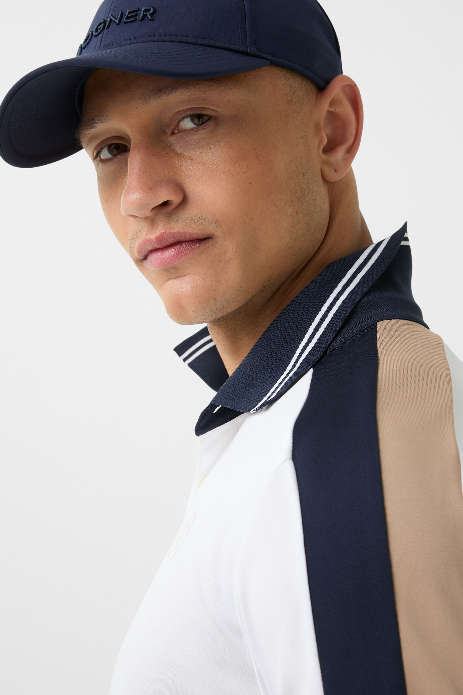 Cornelius functional short-sleeved top in White/navy blue/beige - 4