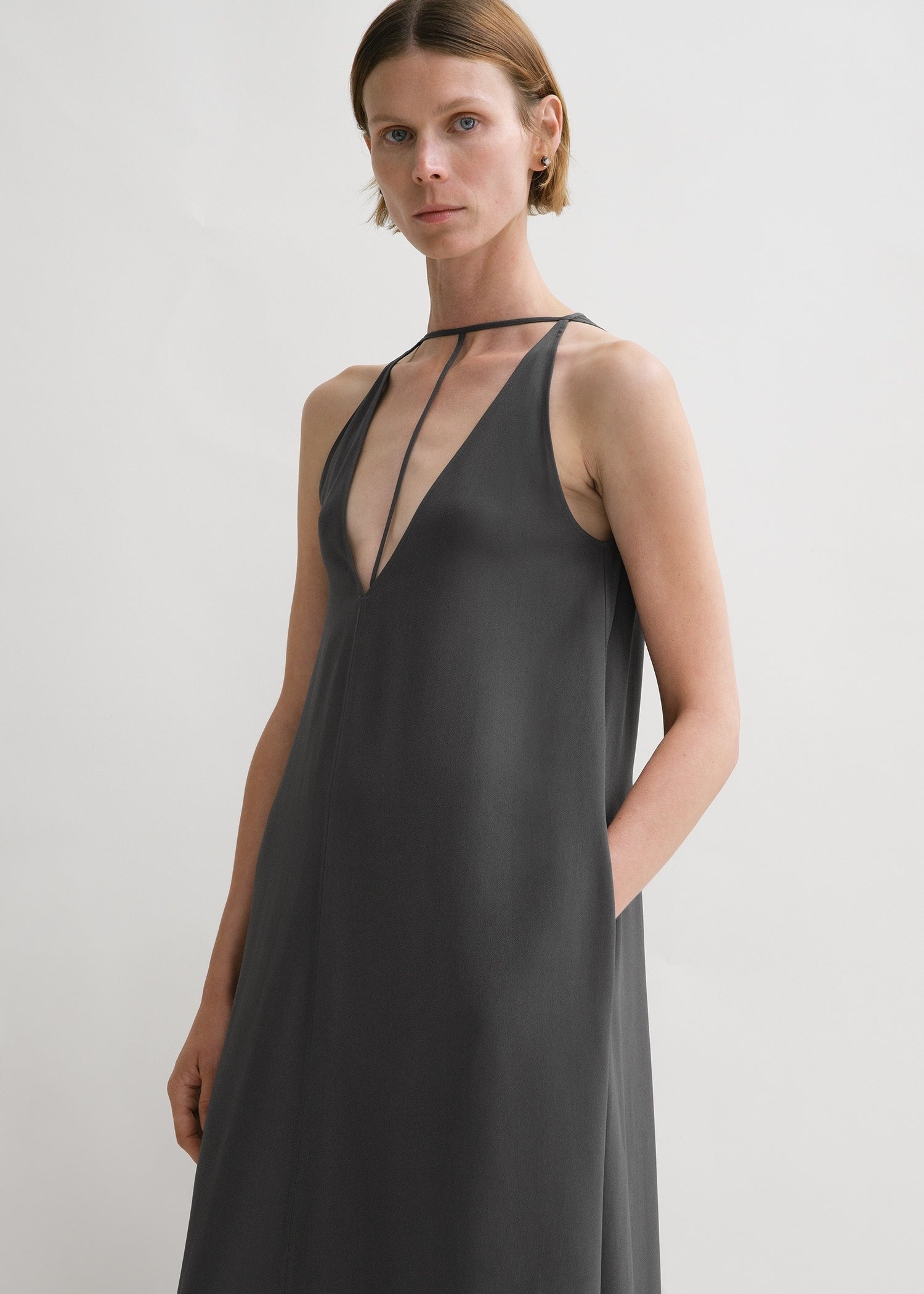 【送料&関税込】TotAme T-strap Crepe-back Satin Dress Totême T-strap crepe-back satin dress lead | REVERSIBLE