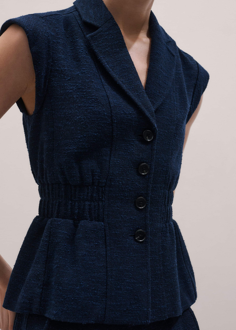 ME+EM Fitted Vest outlook
