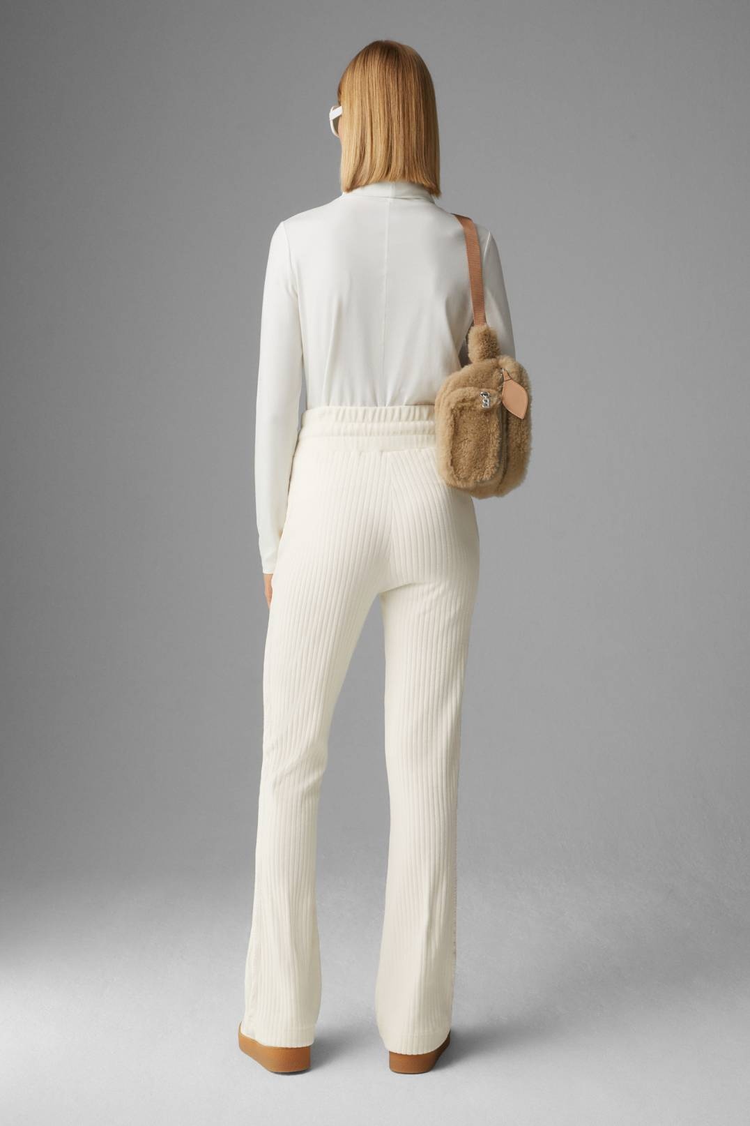 VIKA VELVET JOGGING TROUSERS IN OFF-WHITE - 3