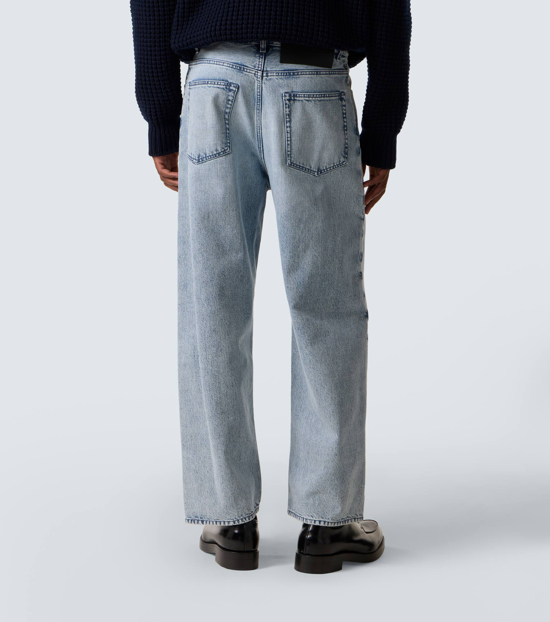 Wide-leg jeans - 4