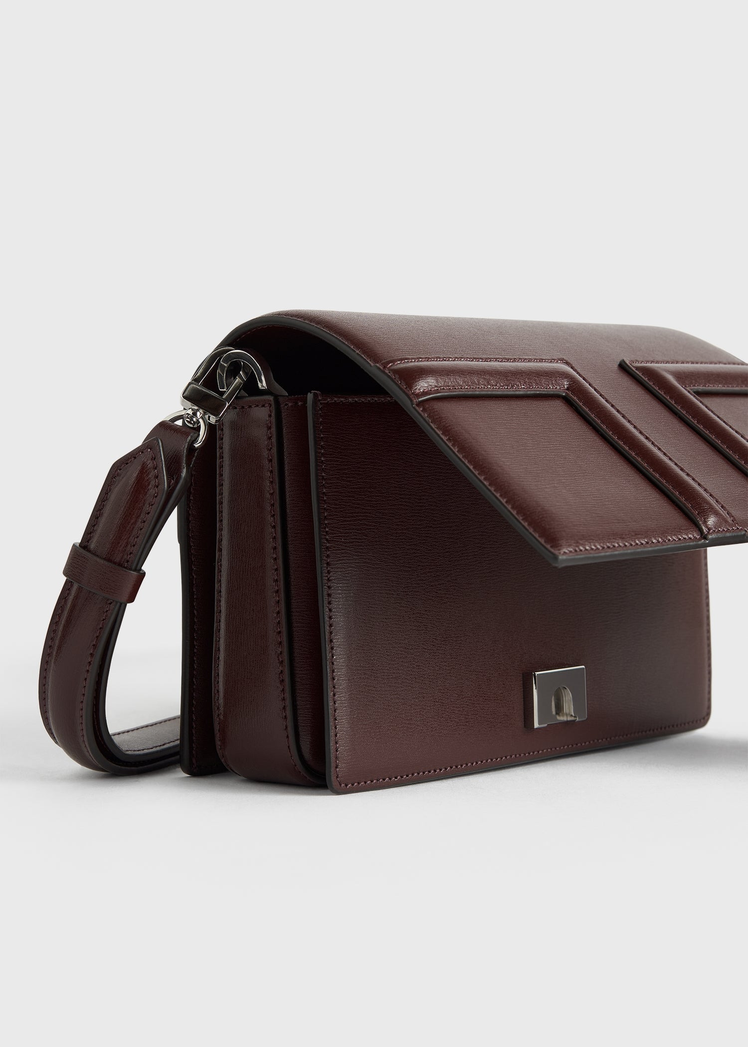 Mini T-flap leather bag bordeaux - 6