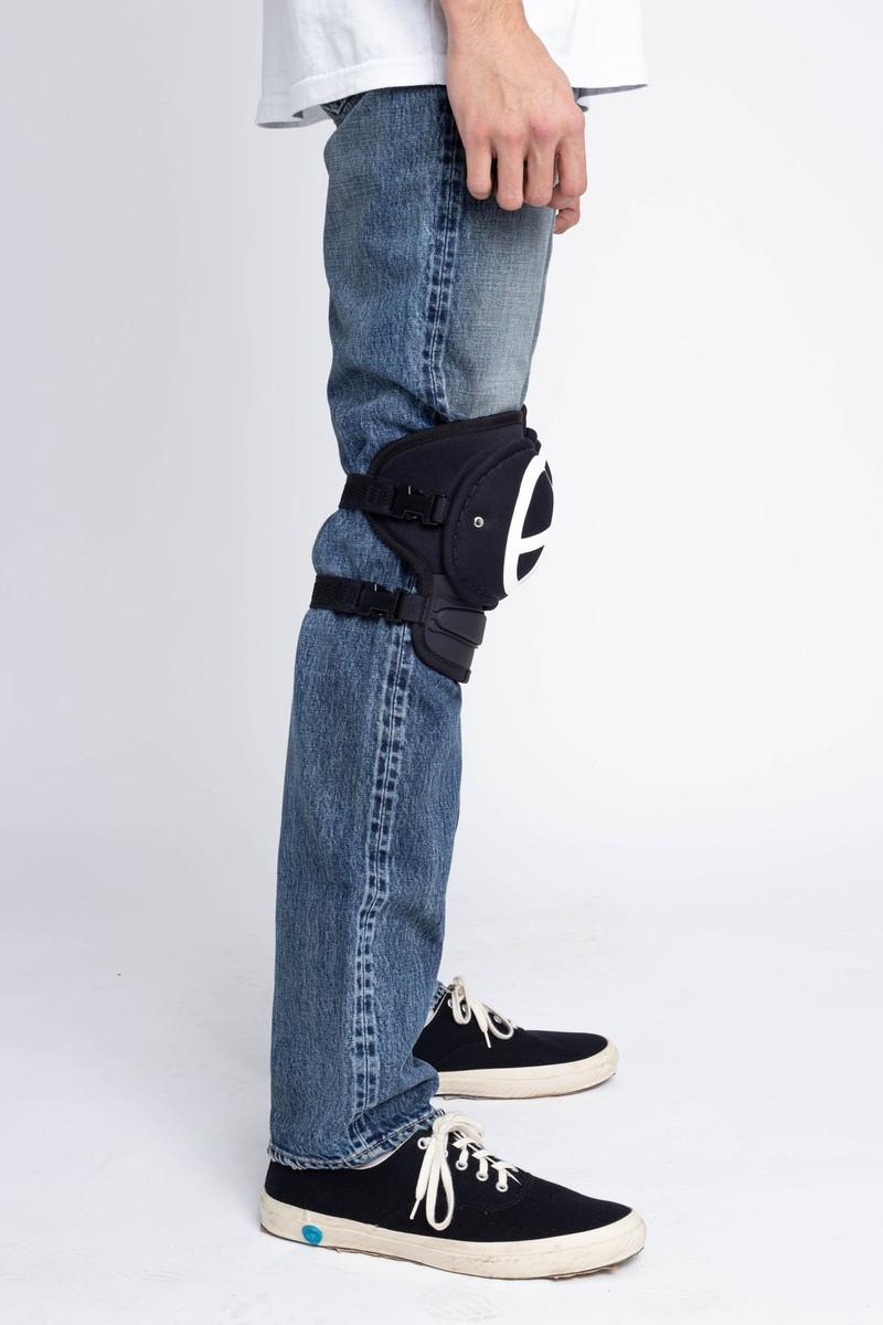 PEACE Knee Pad 4