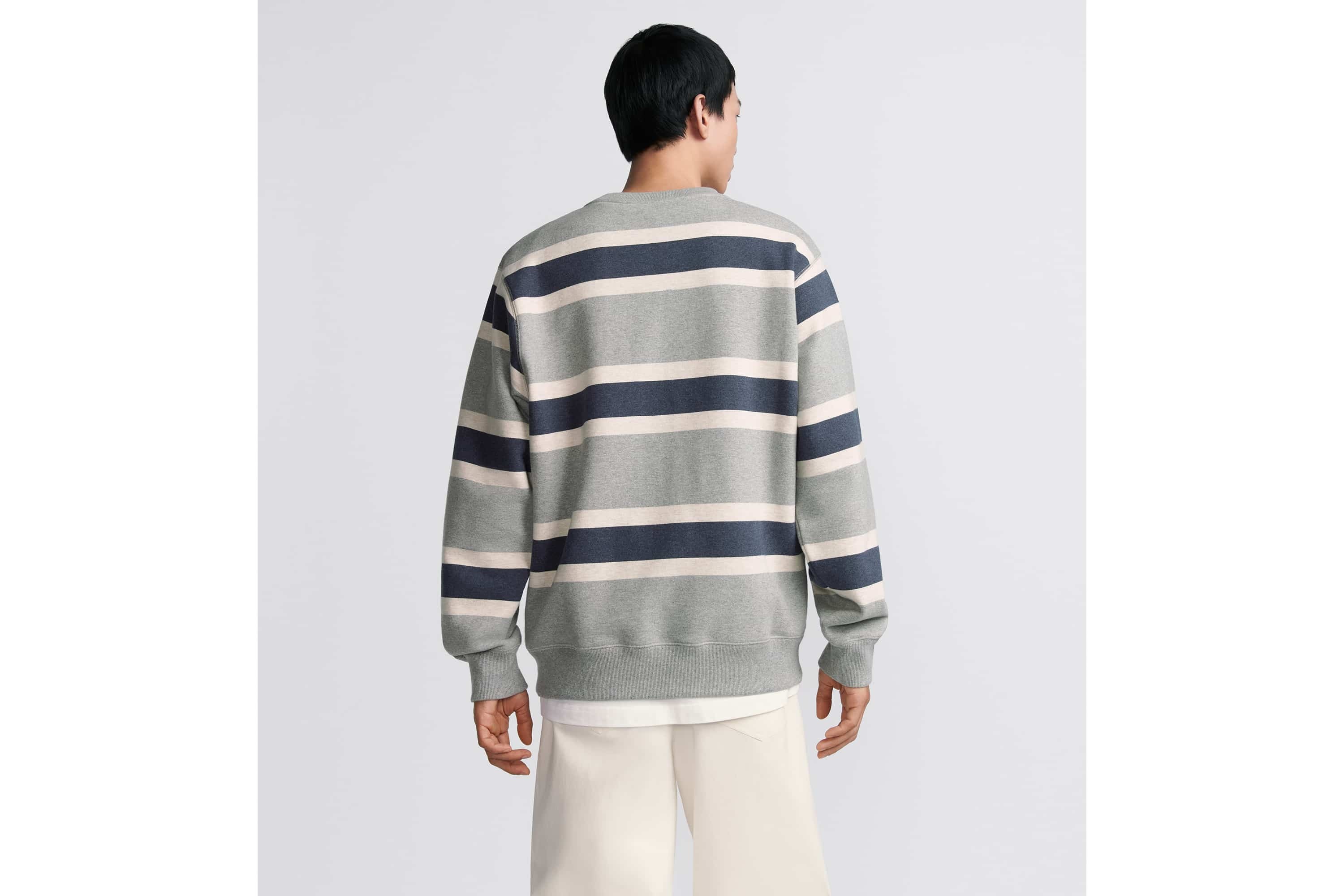 Sweater - 4