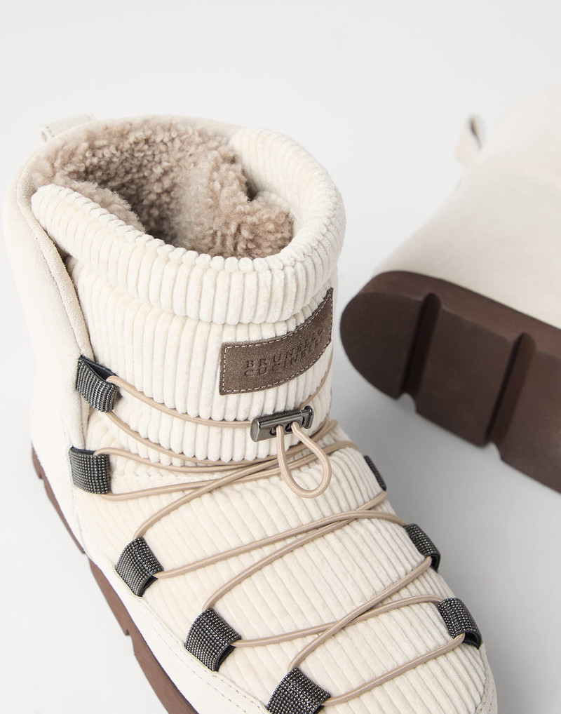 Suede and corduroy mountain boots with shearling lining and shiny eyelets 3