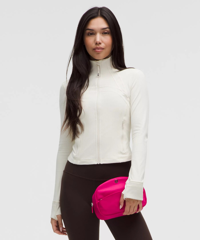 lululemon City Essentials Pouch 4L outlook