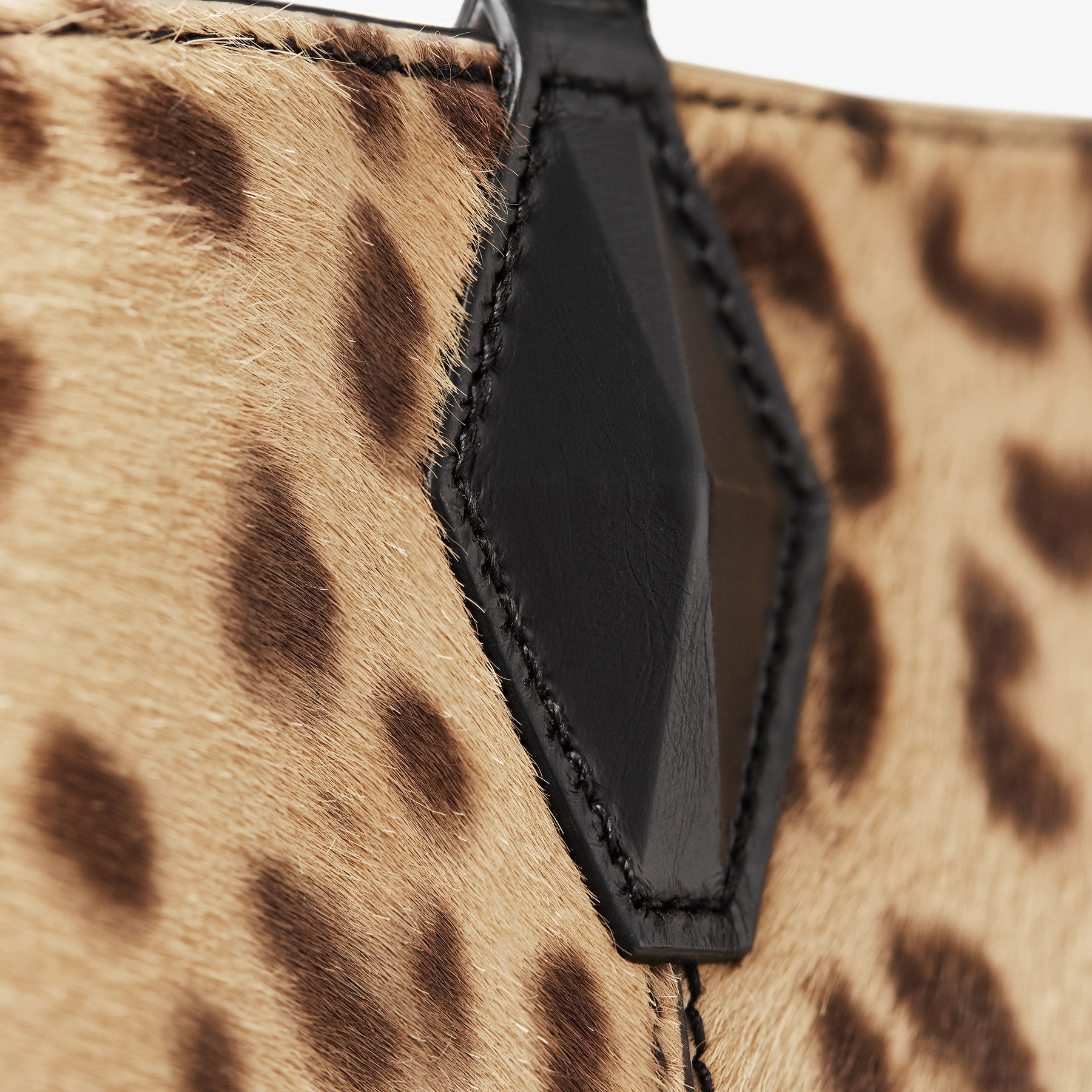 Diamond Tote/L
Natural Leopard Print Pony Tote Bag - 4