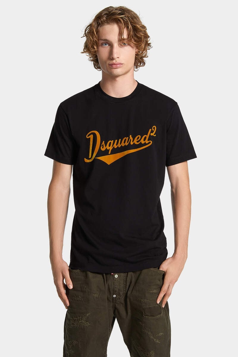 【D SQUARED2】Cool Fit Velvet Logo T-Shirt DSQUARED2 COOL FIT VELVET LOGO T-SHIRT | REVERSIBLE