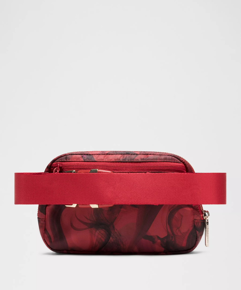Lunar New Year Everywhere Belt Bag 1L 3