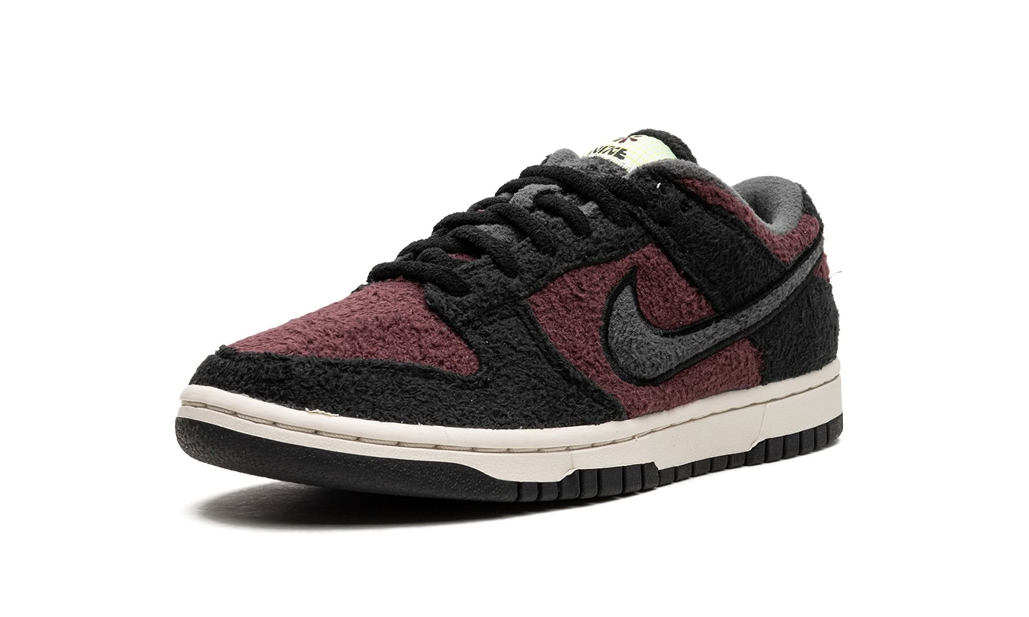 Wmns Nike Dunk Low "Fleece Pack Burgundy Crush" - 4
