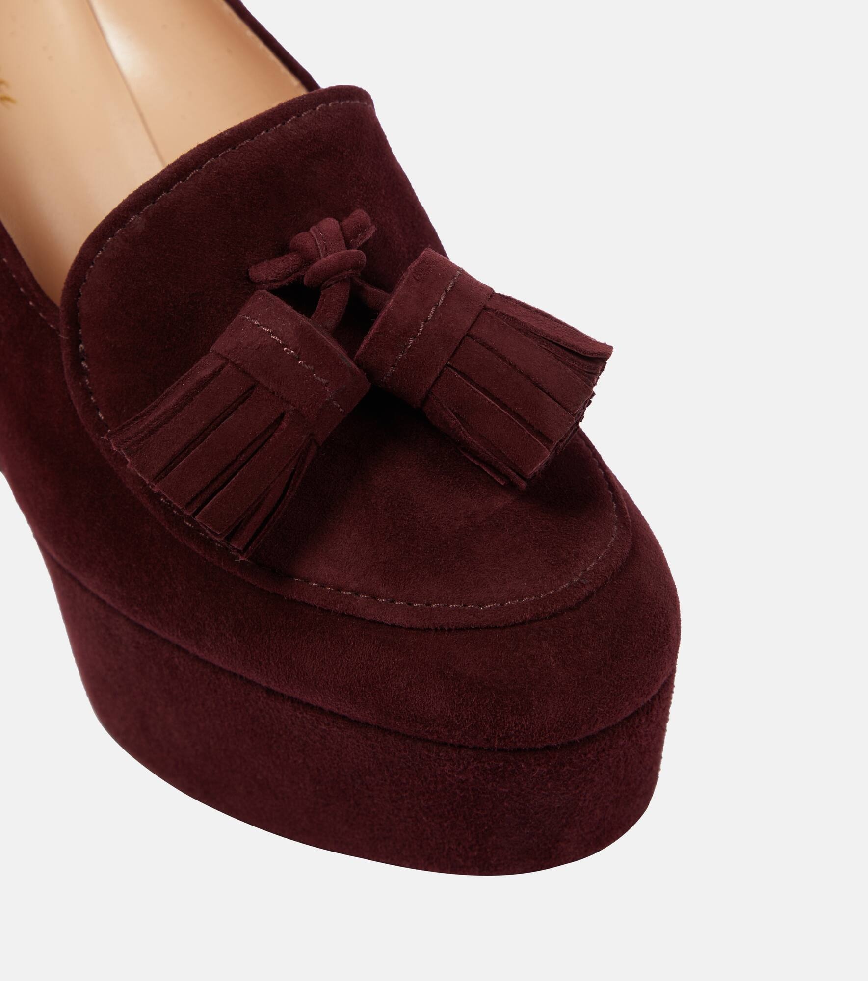 Tassel-trimmed suede platform pumps - 6