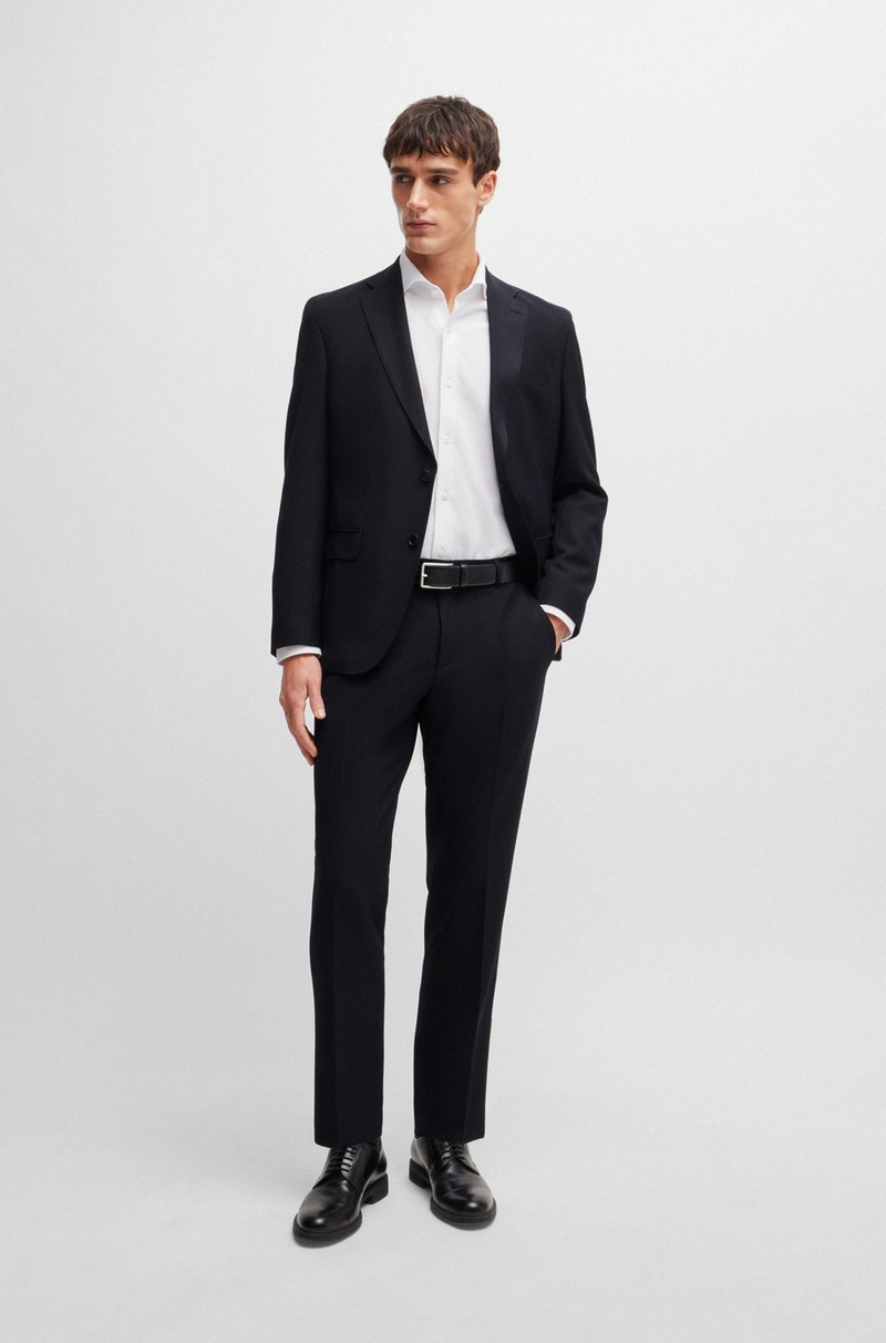 SLIM-FIT SUIT IN MICRO-PATTERNED PERFORMANCE FABRIC 1