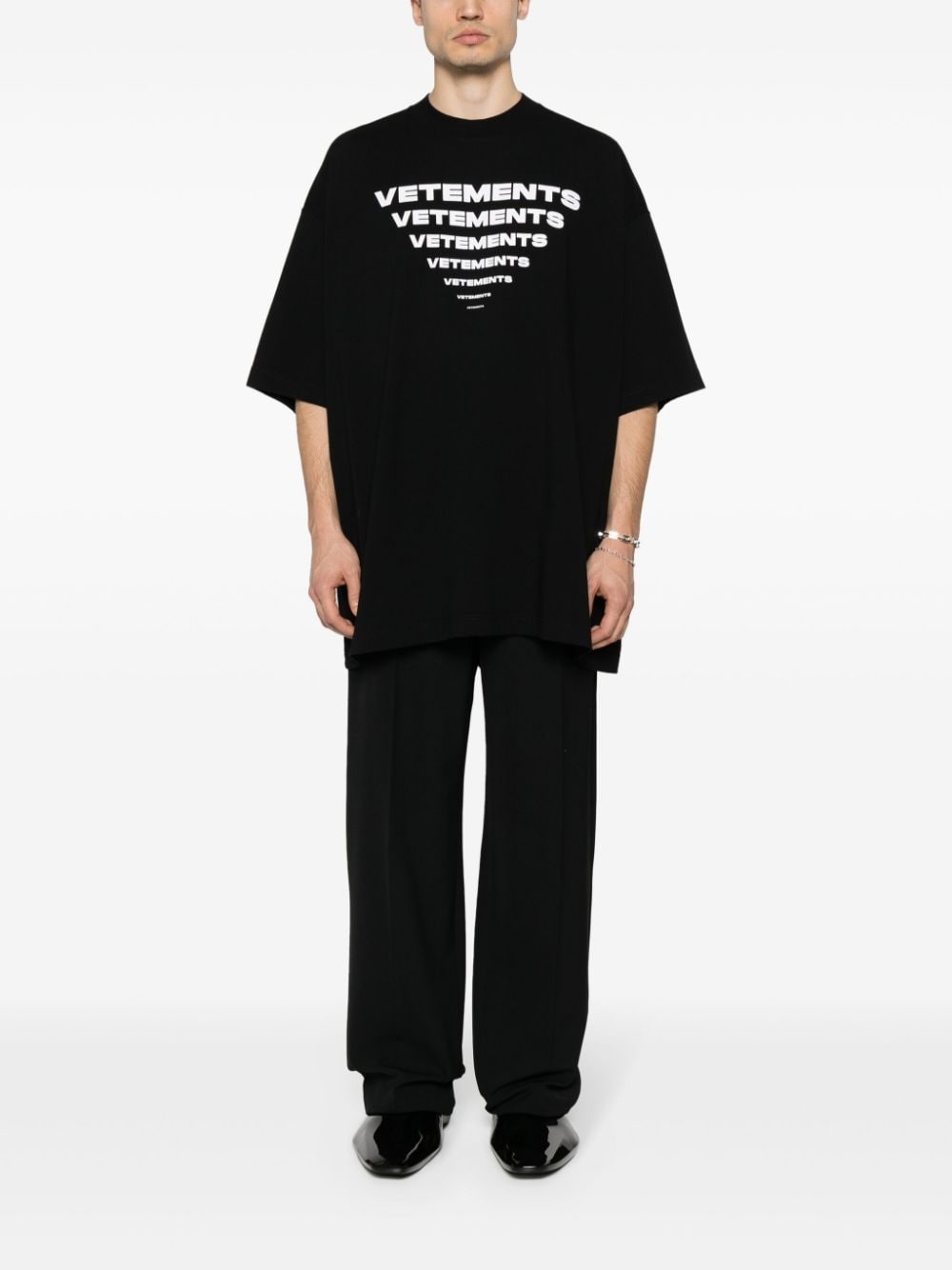 Vetements 反転ロゴ Tshirt Vetements 反転ロゴ Tshirt (VETEMENTS/Tシャツ・カットソー