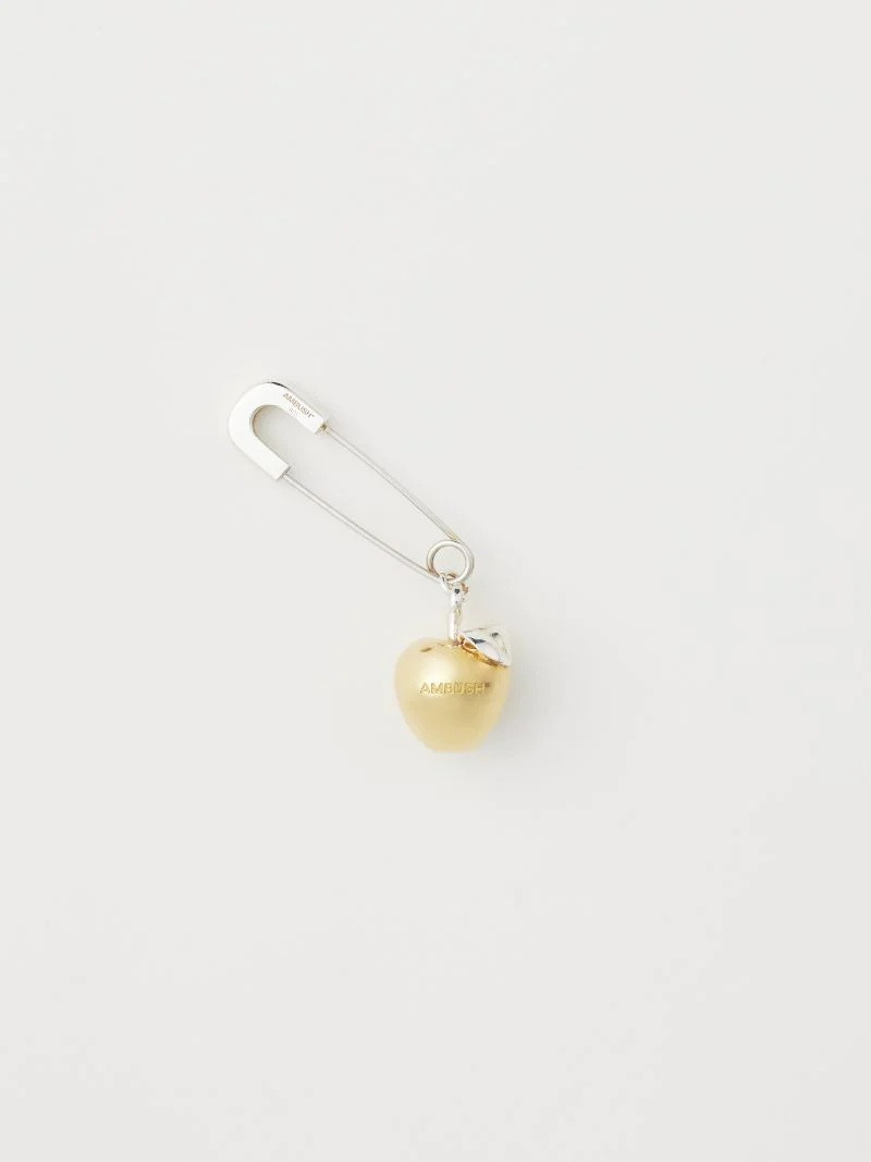 APPLE CHARM EARRING 1