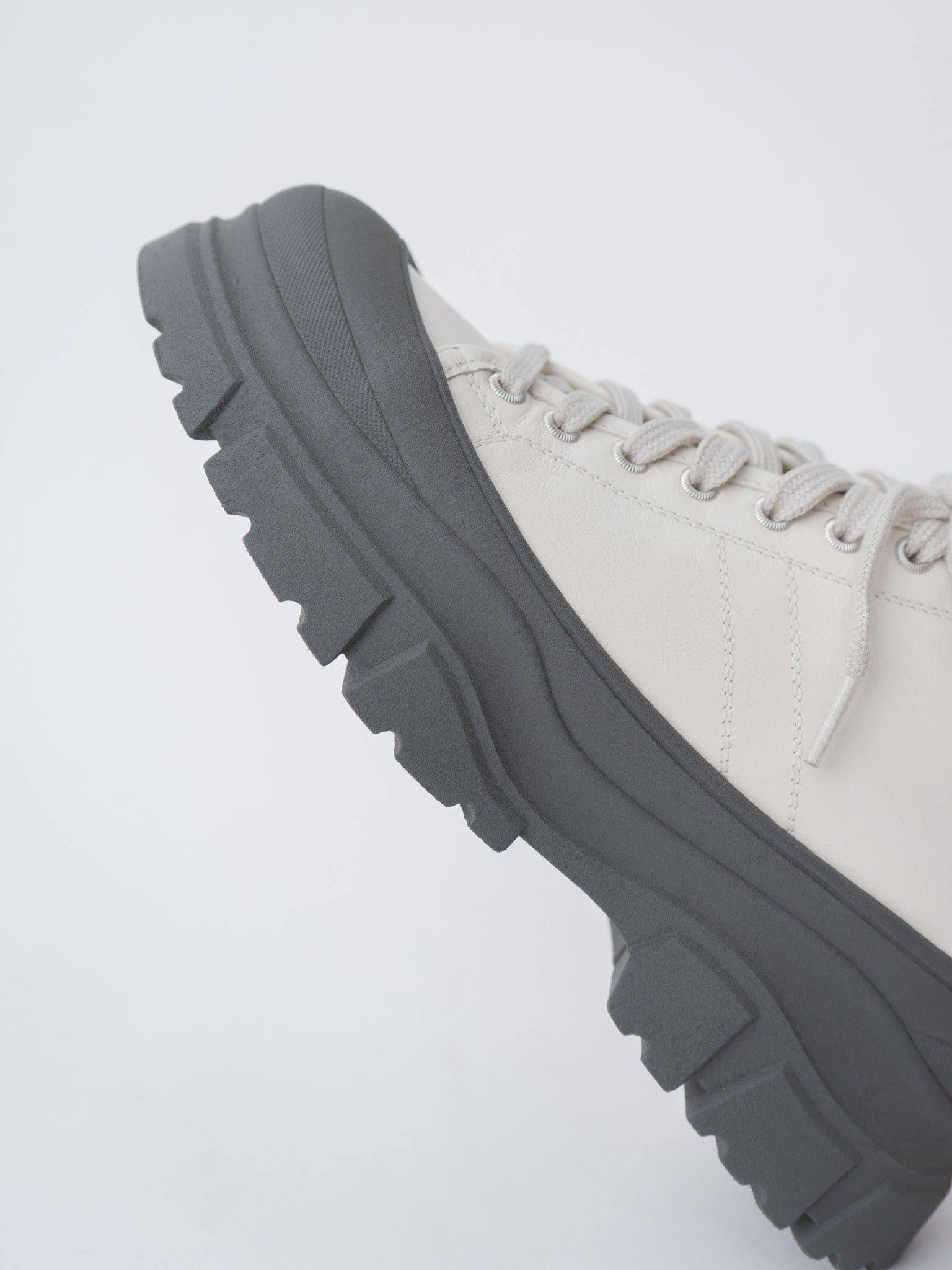 Feat Sneakers - Porcelain/Slate Outsole - 10
