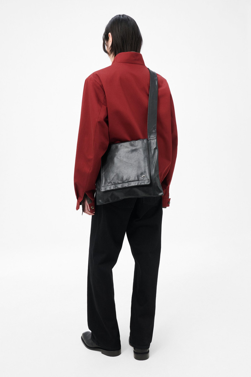 Slim Bag Malleable Black Bull Hide 4