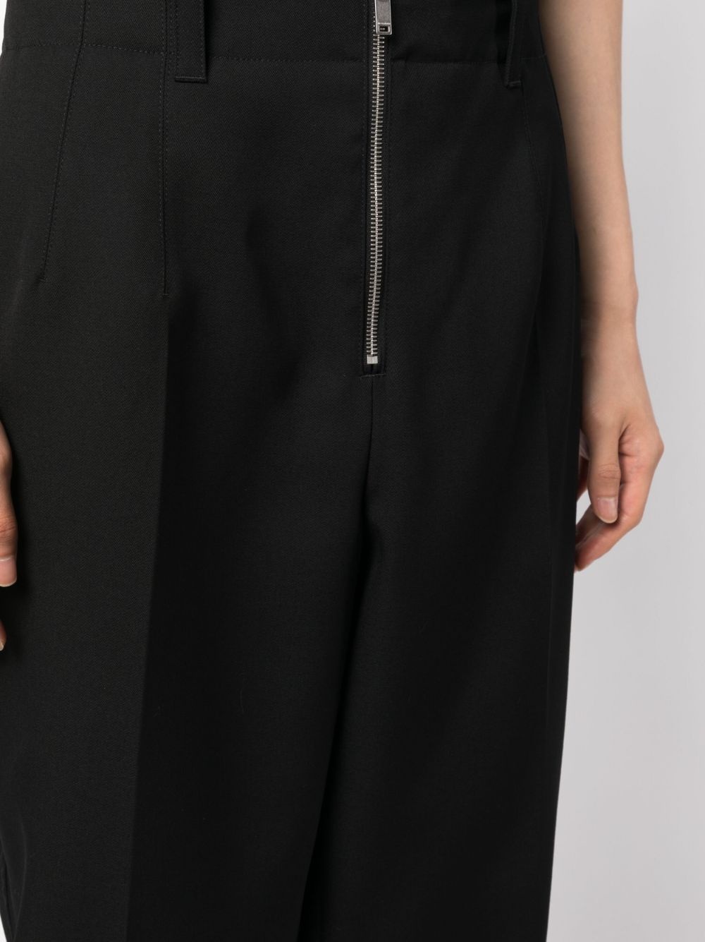 zip-fastening wool tapered trousers - 5