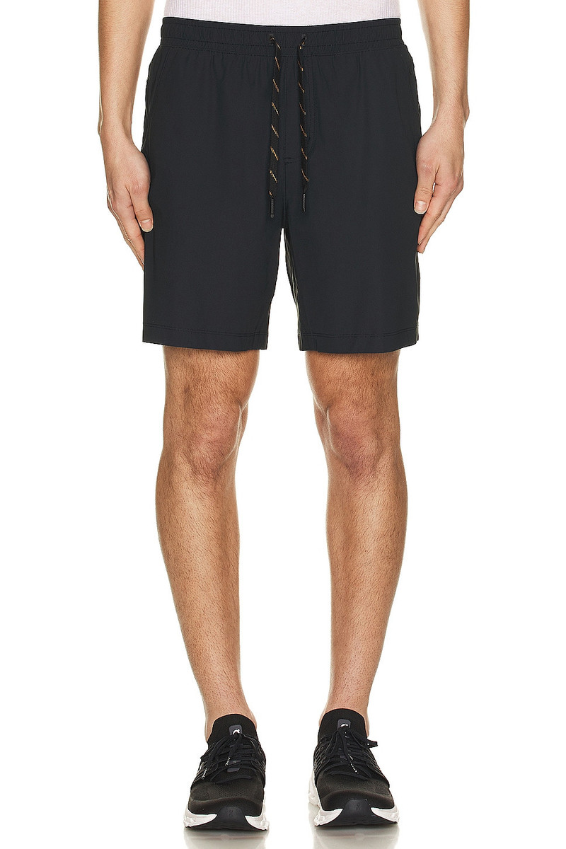 RHONE 7" Pursuit Short outlook