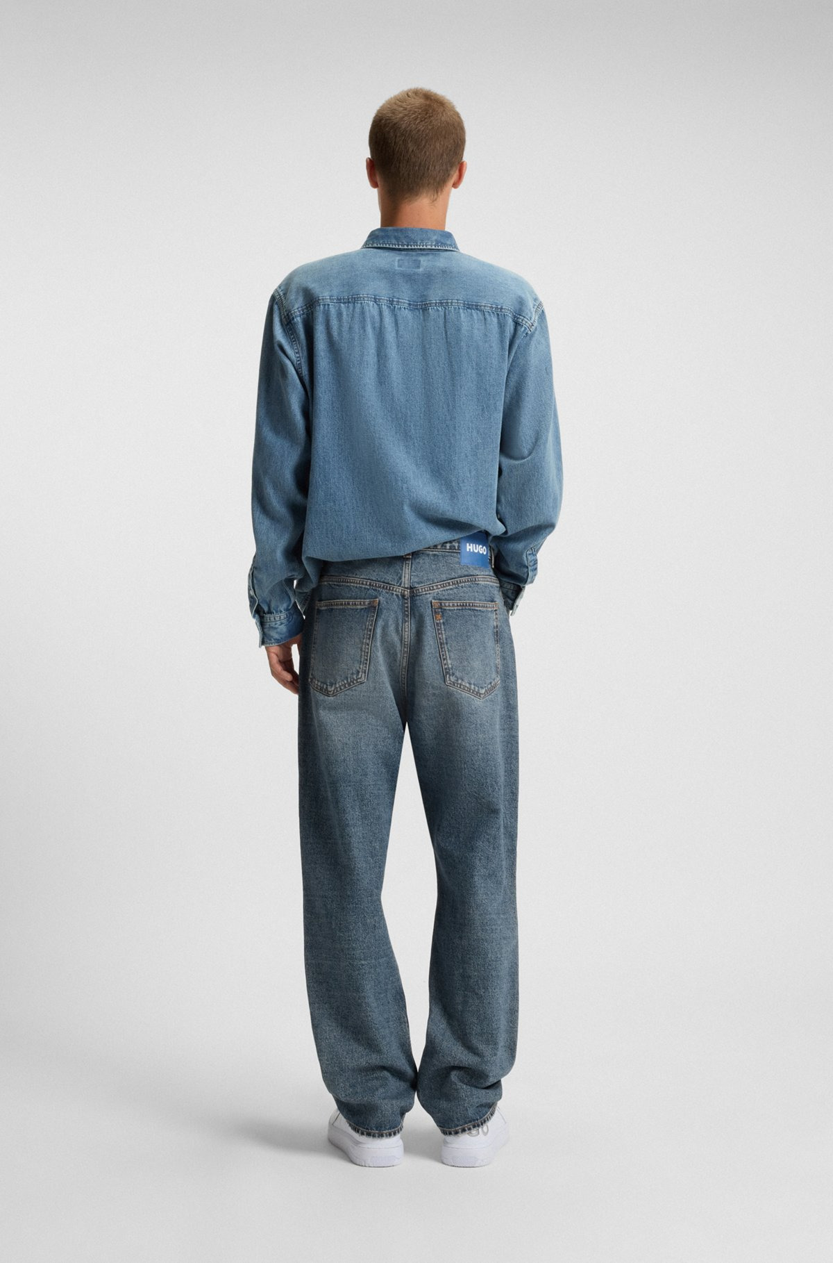 BAGGY-FIT JEANS IN BLUE DISTRESSED DENIM - 4