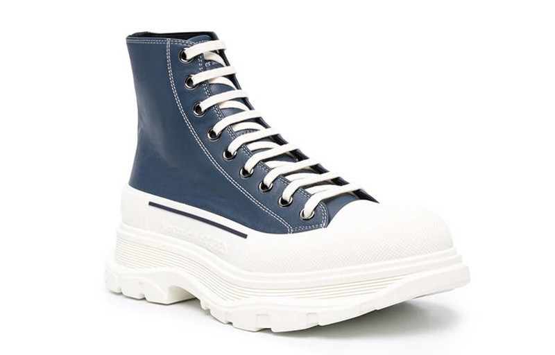 Alexander McQueen Alexander McQueen Tread Slick Lace Up Boot 'Navy Leather' 627206WIAM24456 outlook
