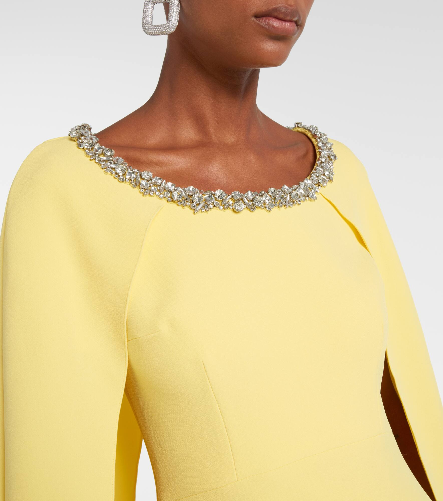 Embellished gown - 4
