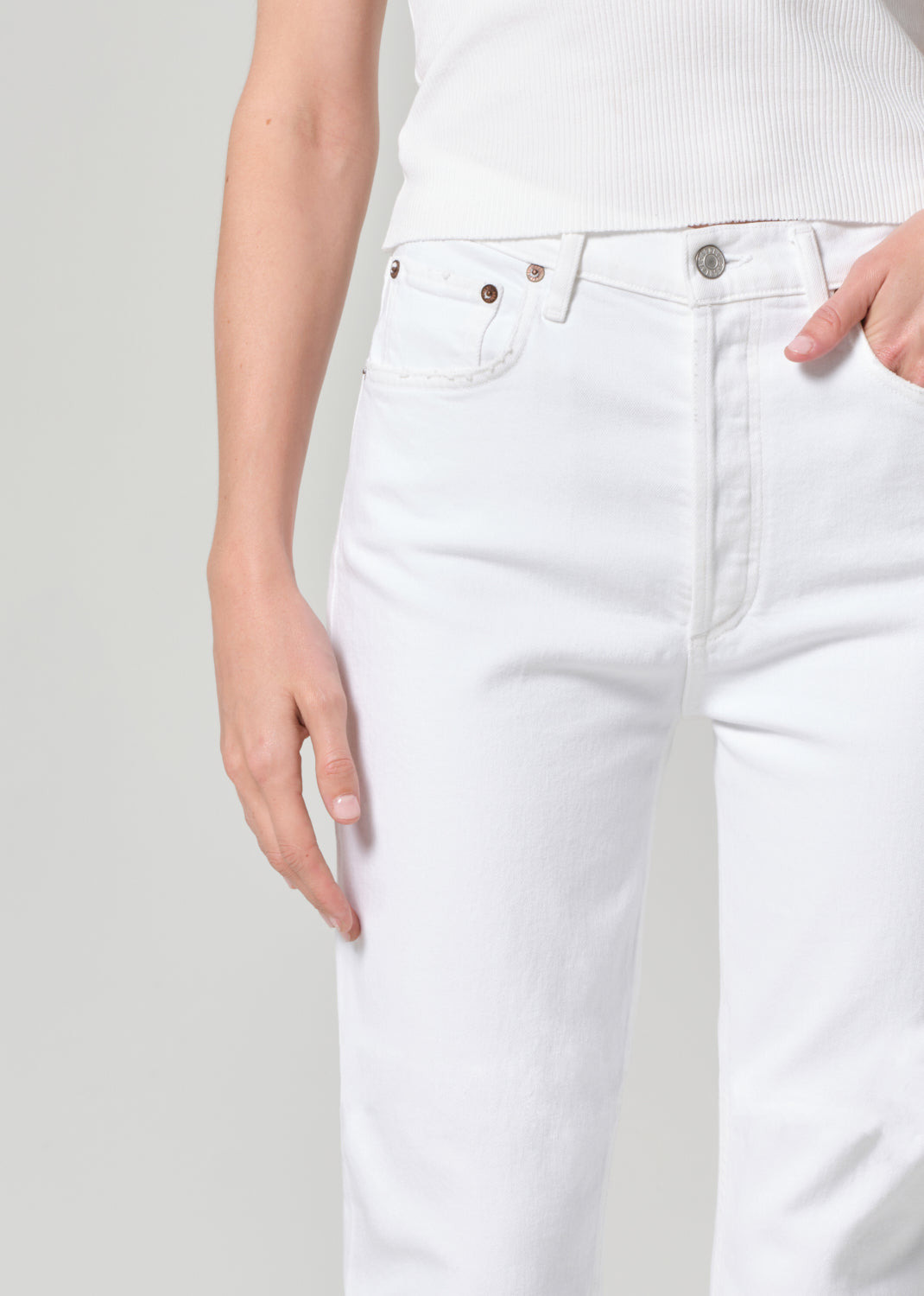 RILEY HIGH RISE STRAIGHT CROP (STRETCH) IN SOUR CREAM - 6