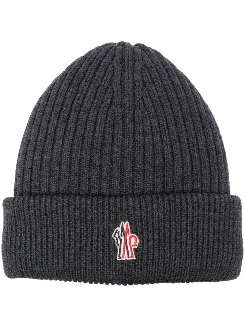 ribbed-knit logo-patch beanie hat - 1