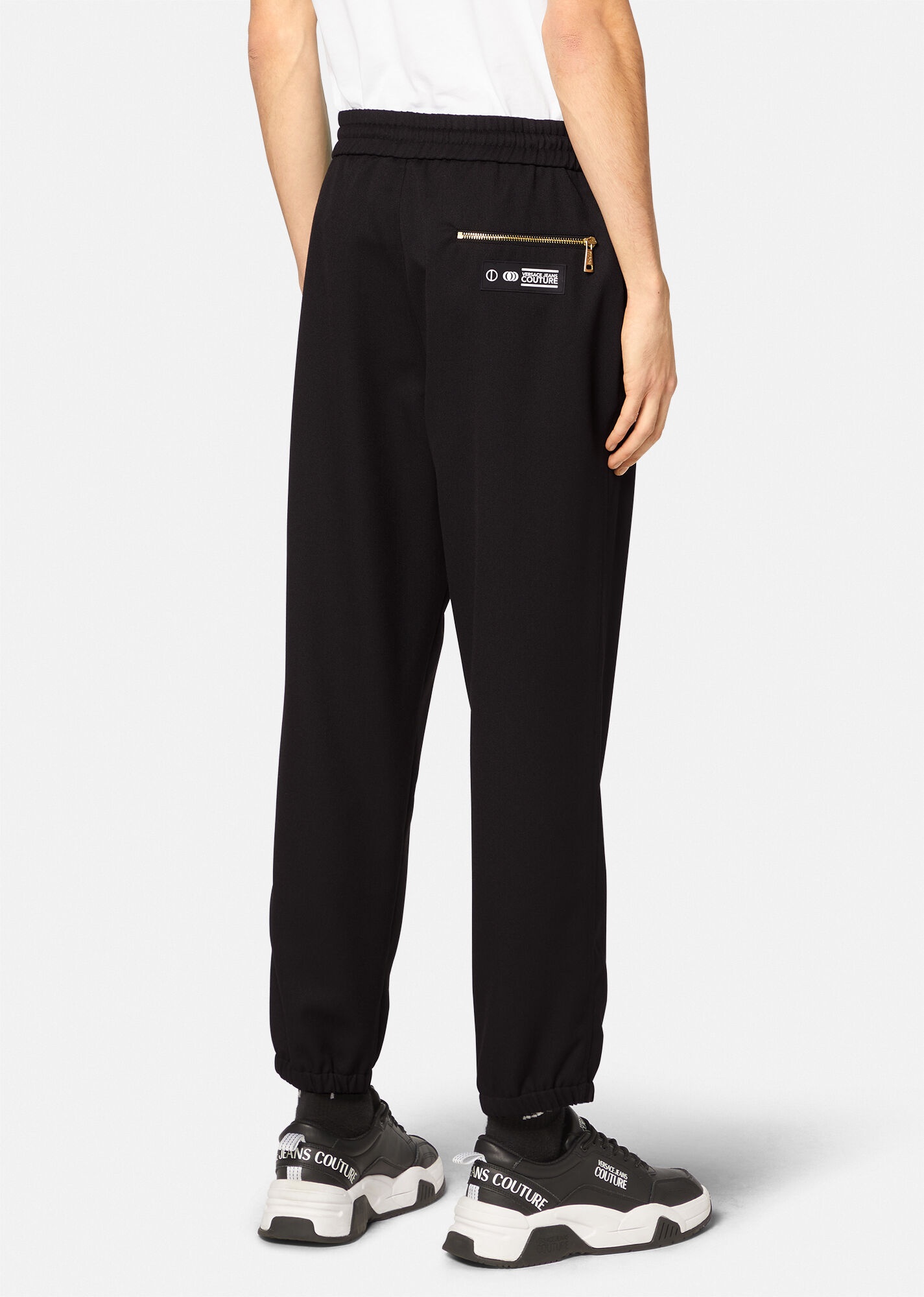 V-Emblem Sweatpants - 4