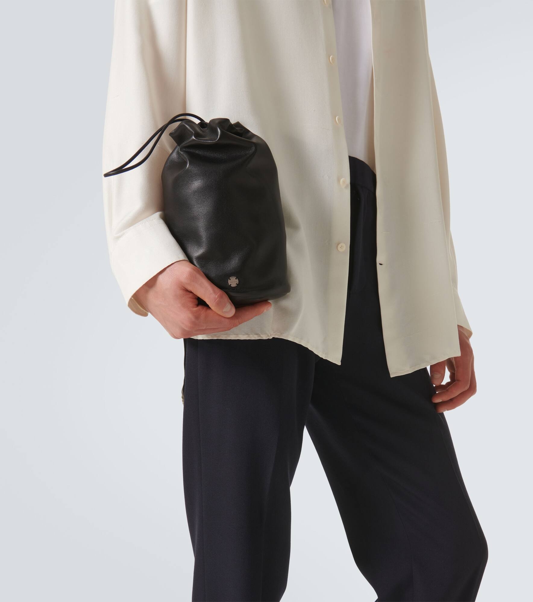 Sporty leather pouch - 3