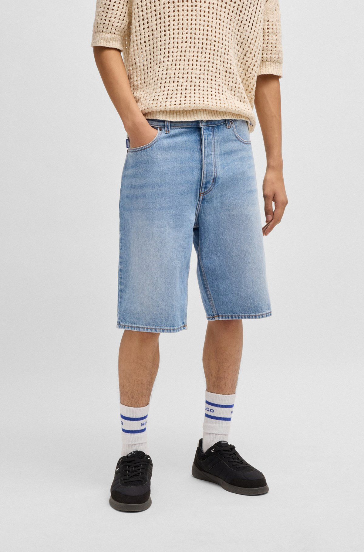 STRAIGHT-FIT SHORTS IN BLUE STONEWASHED DENIM - 2