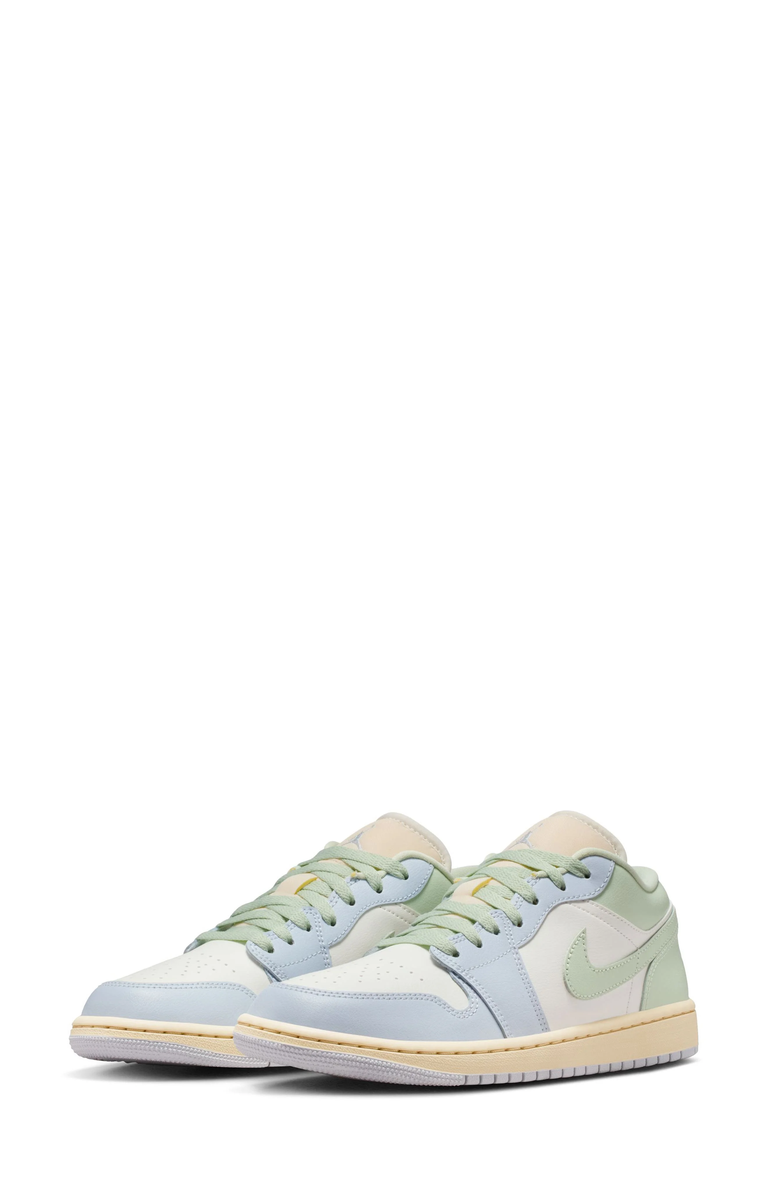 Air Jordan 1 Low Basketball Sneaker in 108 Sail/jadaur at Nordstrom - 1