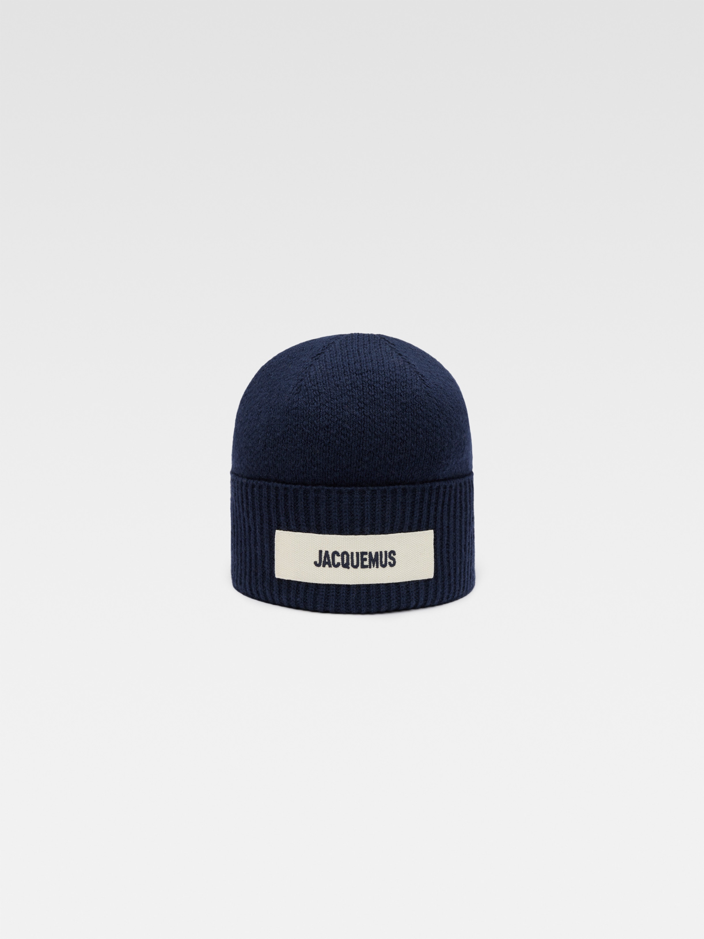 Le bonnet Jacquemus - 1