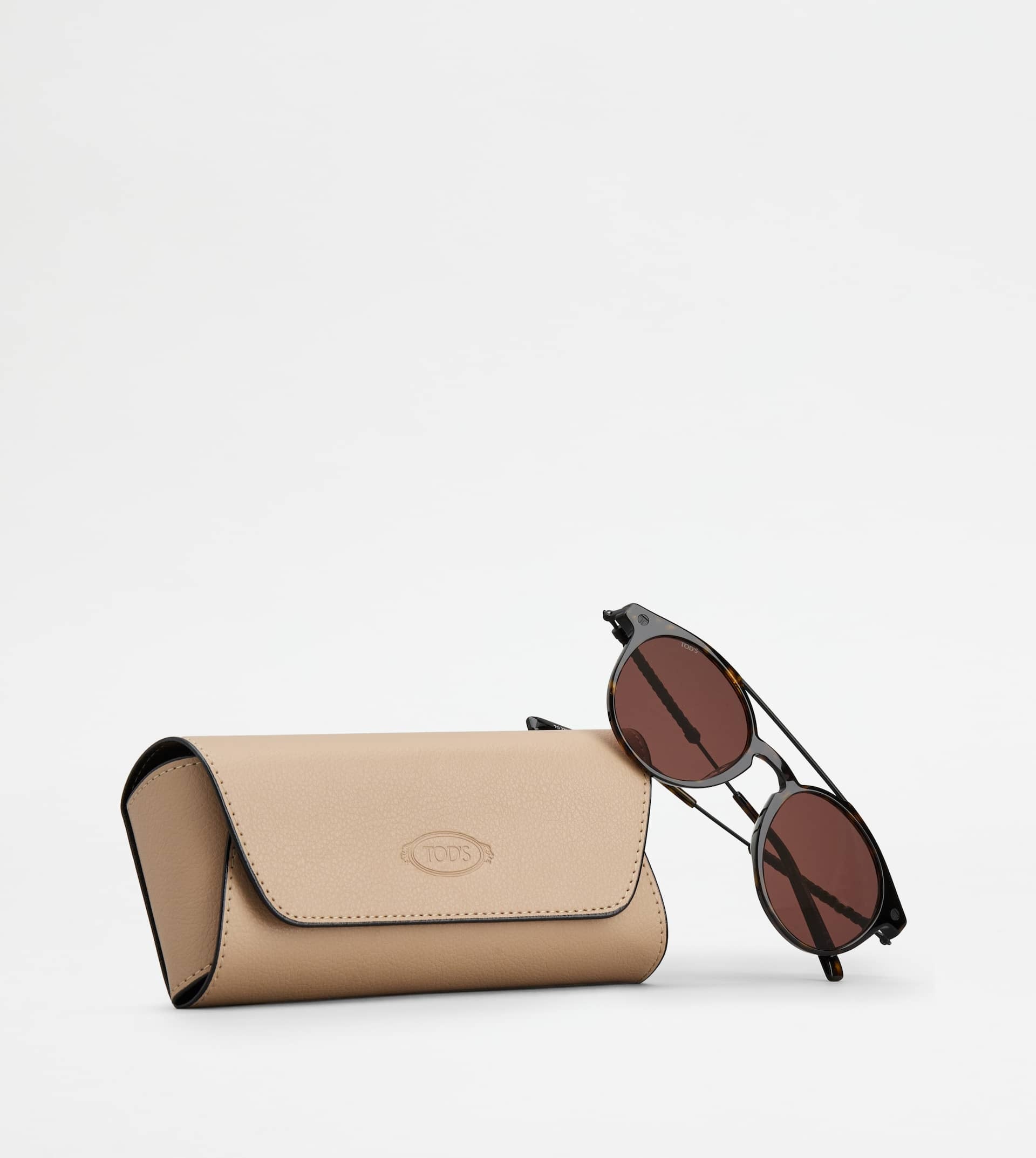 PANTOS SUNGLASSES WITH TEMPLES IN LEATHER - BROWN - 5