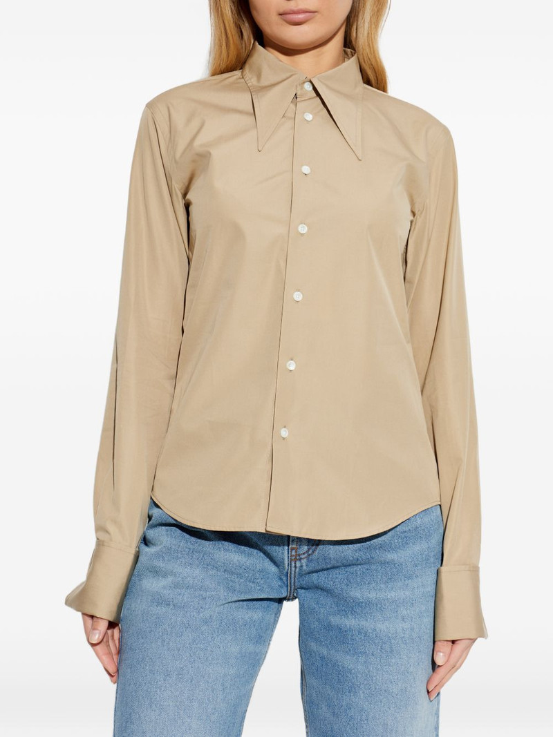 point-collar shirt 3