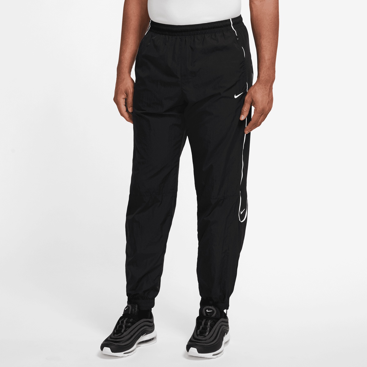 Solo Swoosh Track Pant - 1