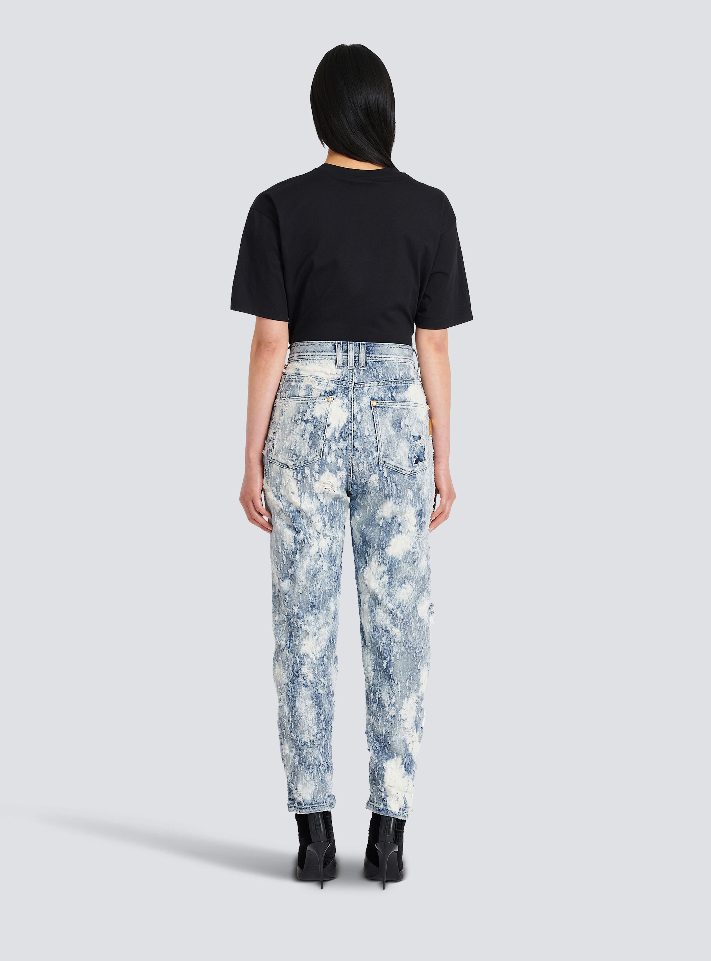 Destroyed faded boyfriend cut jeans - 4