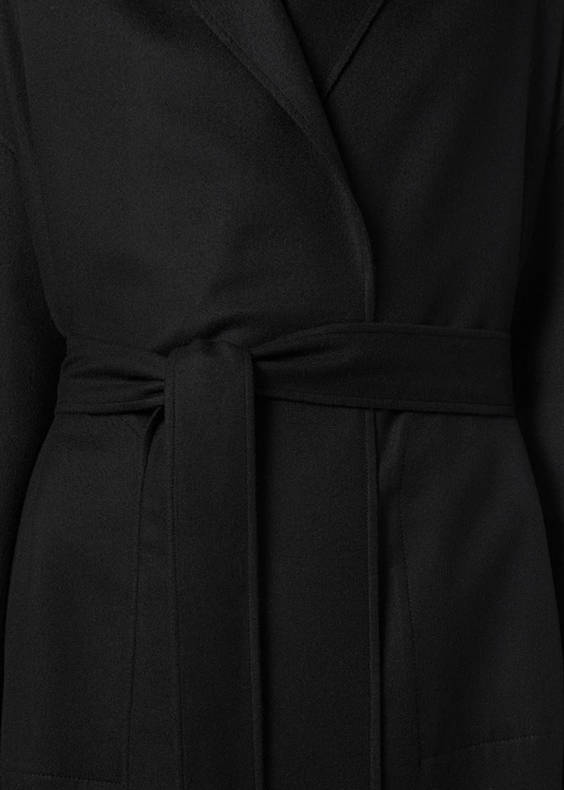 Dorian Royal Lightness™ Coat 3