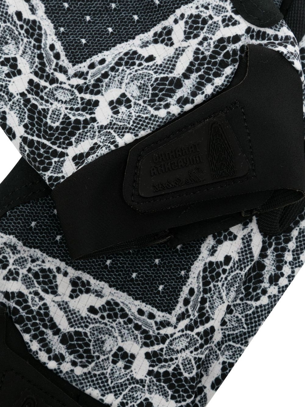 lace-detail gloves - 2