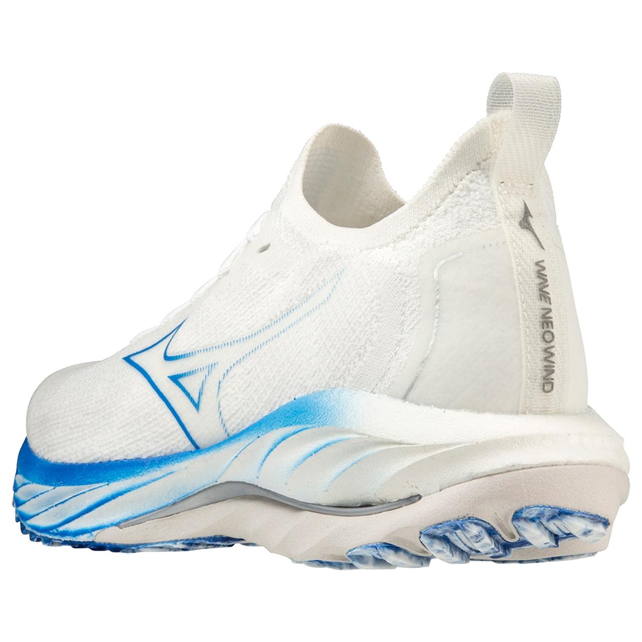 Women's Wave Neo Wind Running Shoe - 8