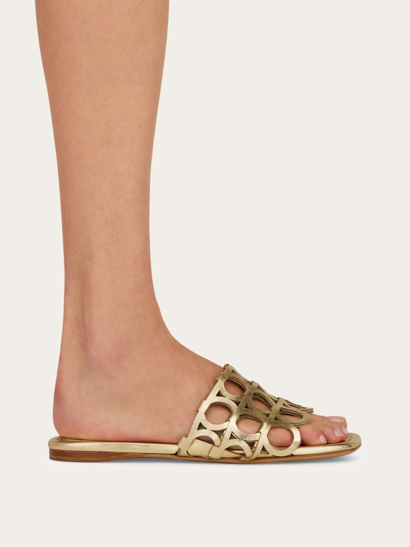 FERRAGAMO Gancini slide outlook