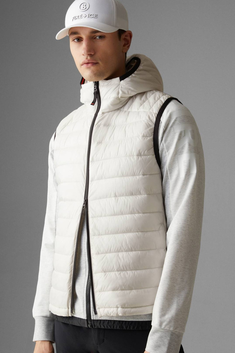 CASAN QUILTED VEST IN OFF-WHITE 2