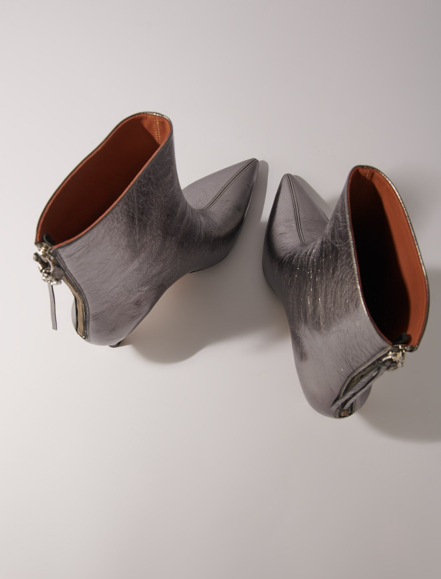 Metallic pointed-toe boots - 4