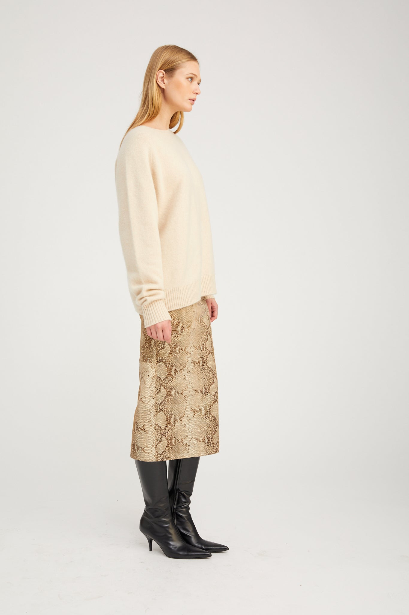 OAT CASHMERE BOYFRIEND SWEATER - 4