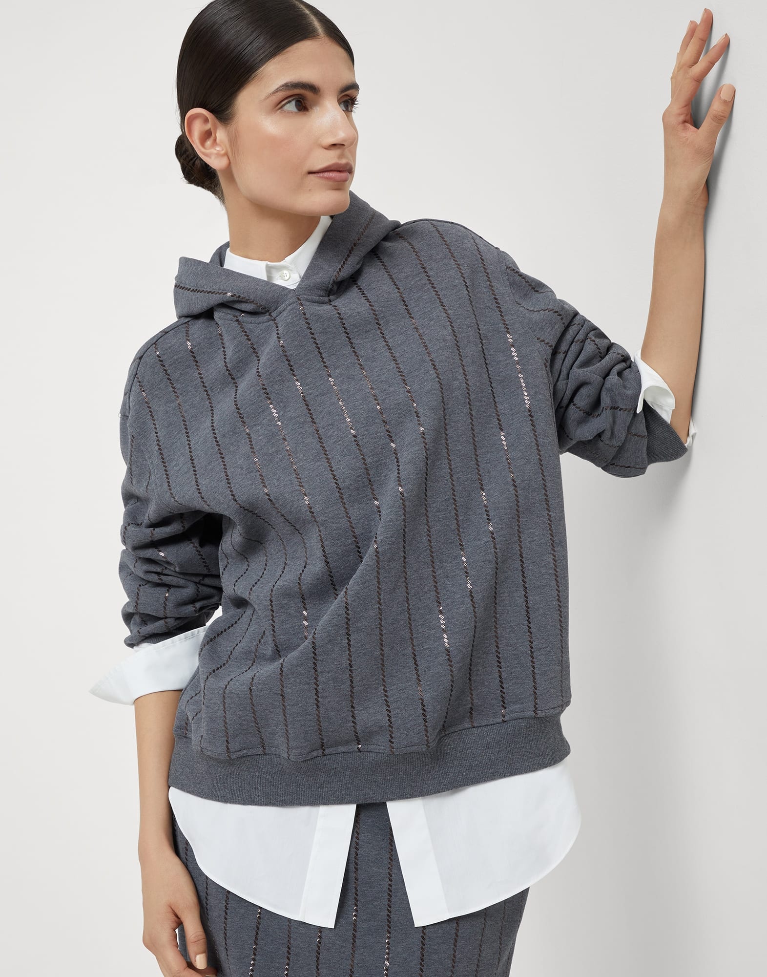 Cotton smooth French terry hooded sweatshirt with dazzling chalk stripe embroidery - 4
