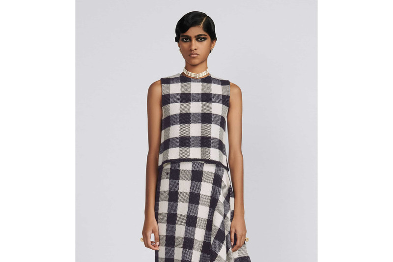 Sleeveless Sweater 4