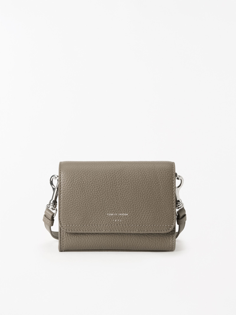 Ravea Crossbody Leather Bag 1