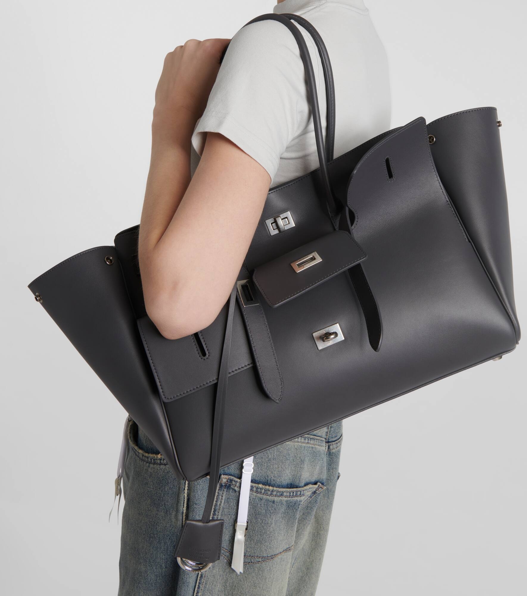 Bel Air Medium leather tote bag - 6