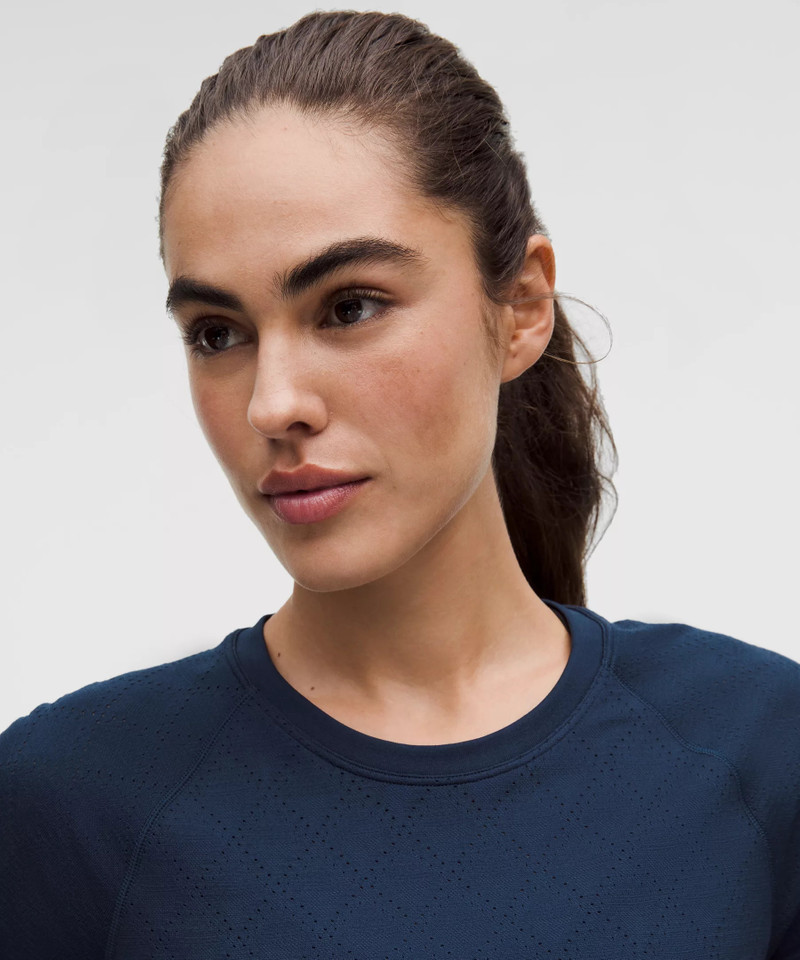 Swiftly Tech Short-Sleeve Shirt 2.0 *Waist Length 4