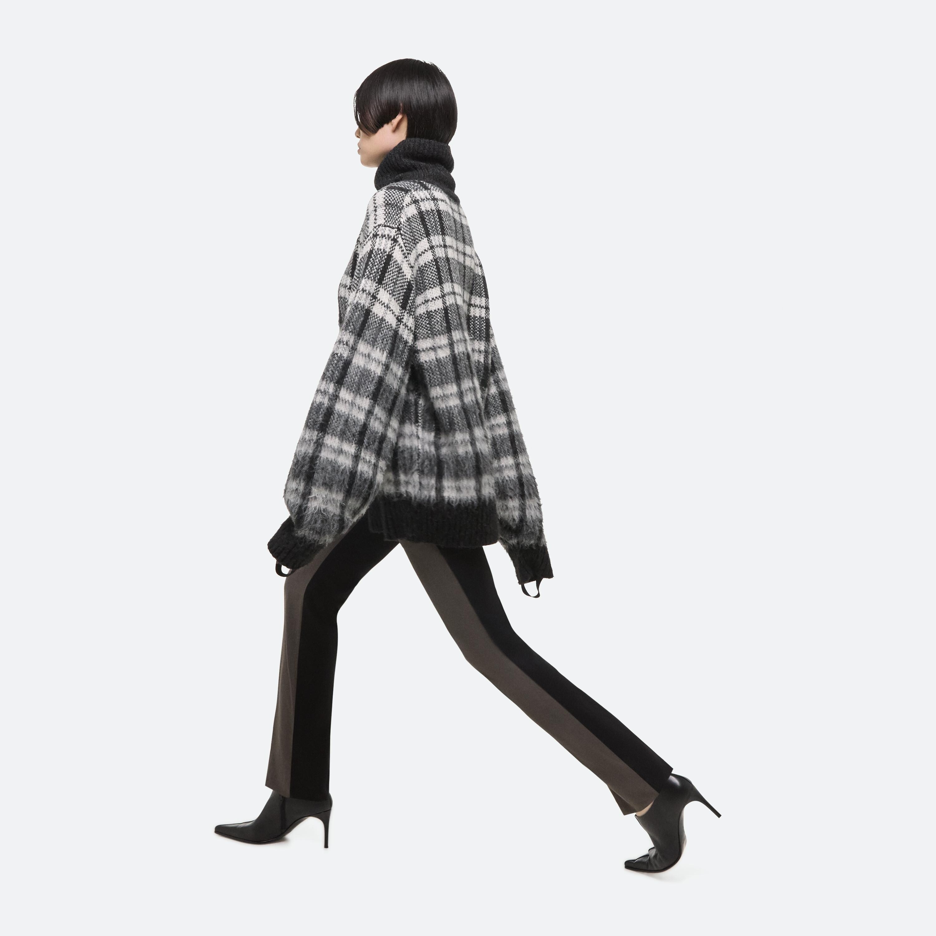 BRUSHED TURTLENECK SWEATER - 13